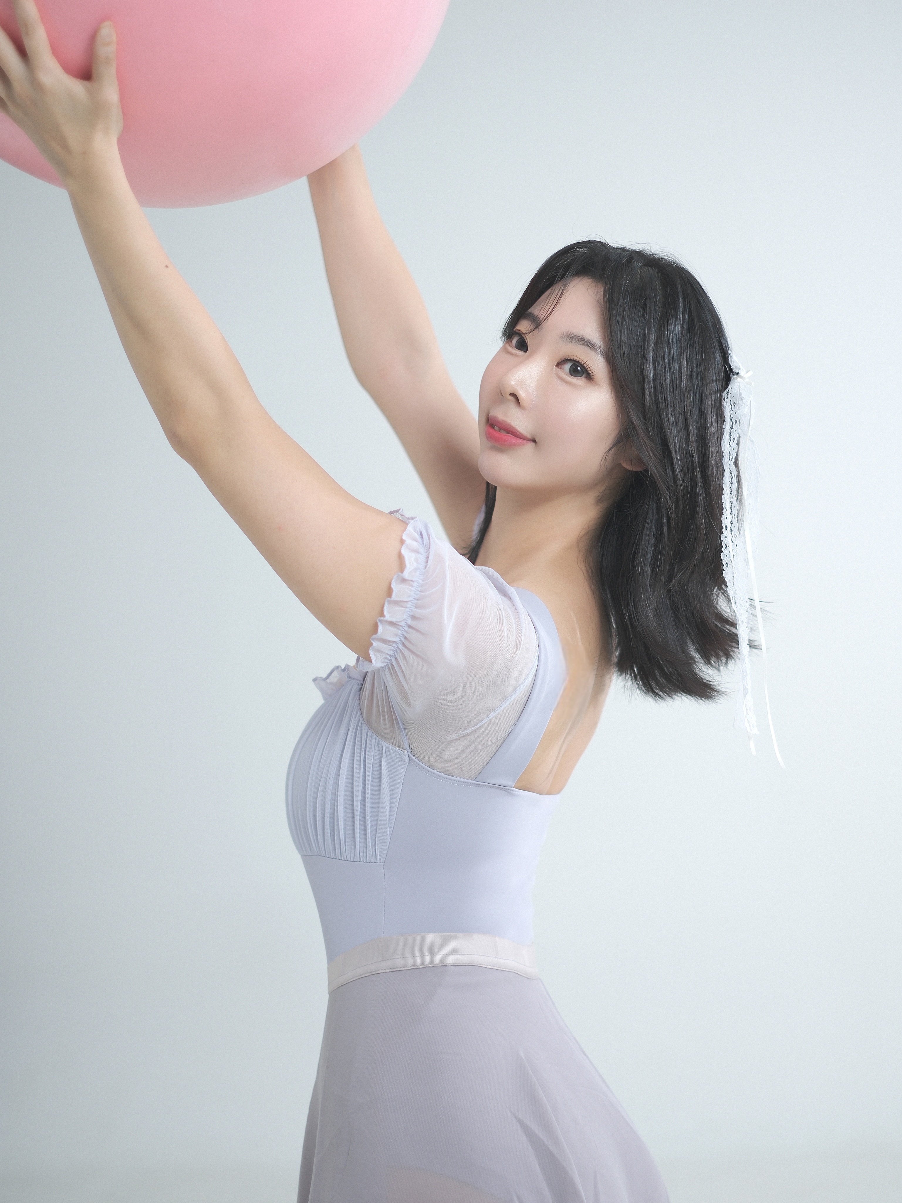 홍혜진 강사 필라테스 동작 1