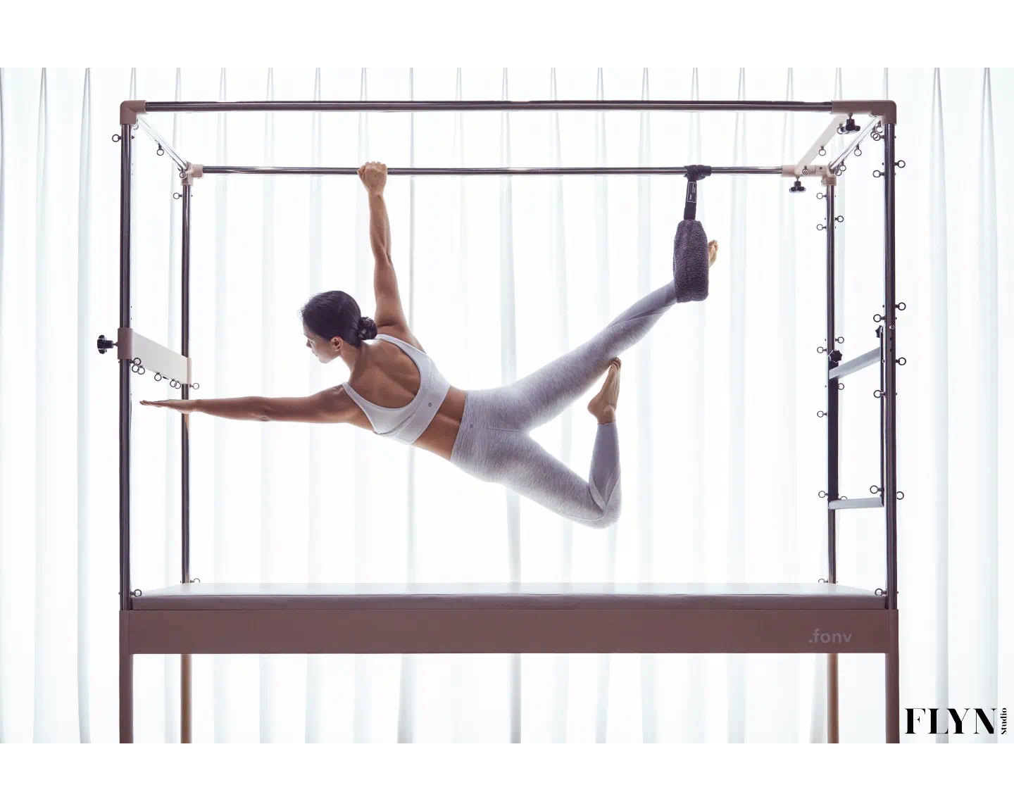 강혜영 강사 필라테스 동작 2